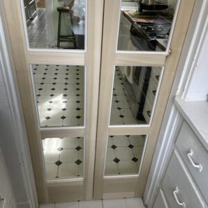 Pantry door lower