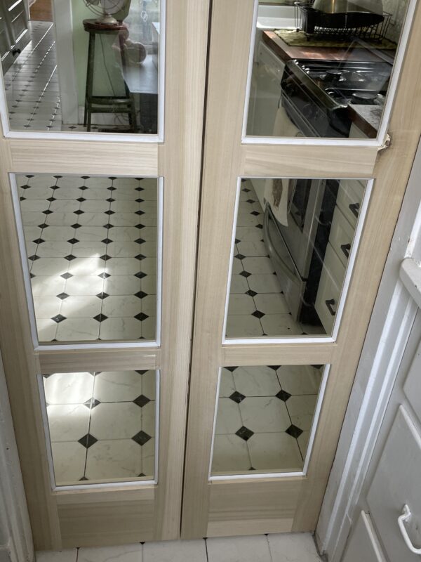 Pantry door lower