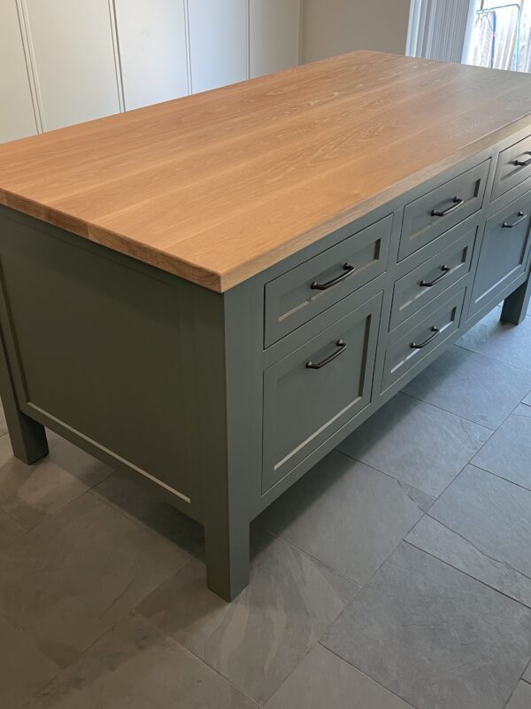 Color toned Lacquer Island with Natural White Oak Countertop